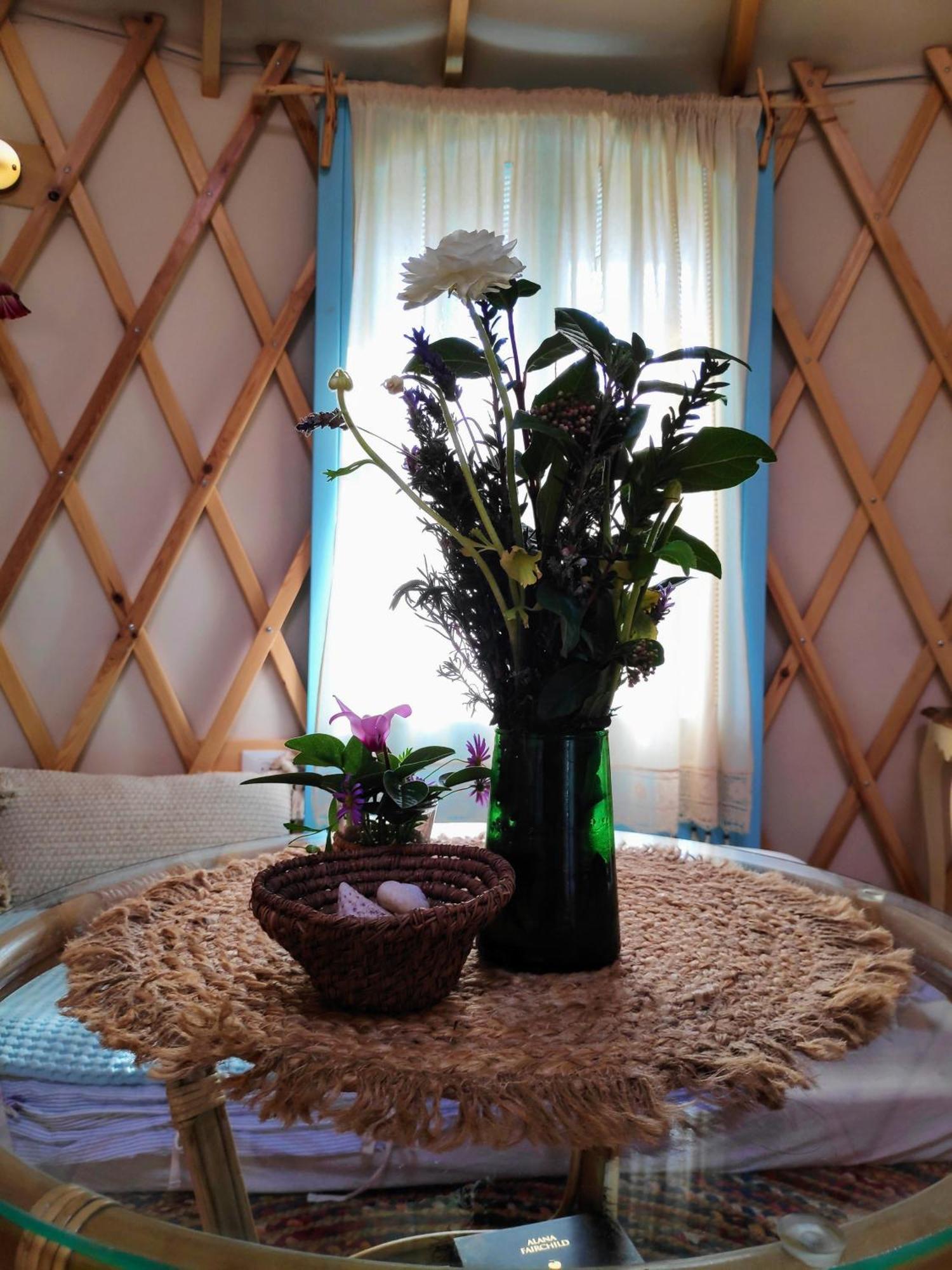 Love Frequency - יורט קסום במתת Exterior photo
